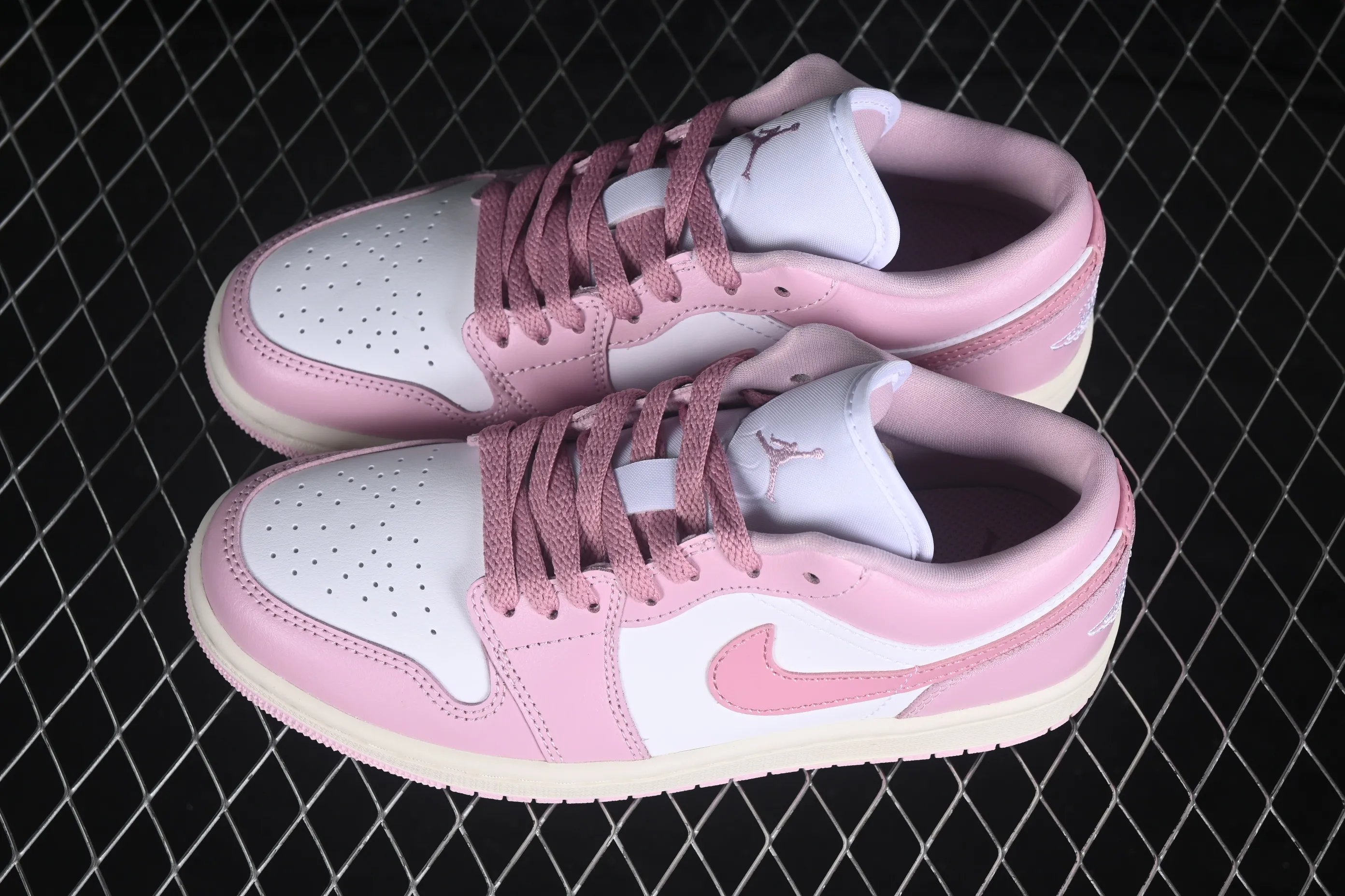 All categories Air Jordan Jordan series basketball shoes Air Jordan 1 Low G version pure original Air Jordan 1 Low AJ1 Joe 1 white pink low-top retro culture basketball shoes DC0774-607